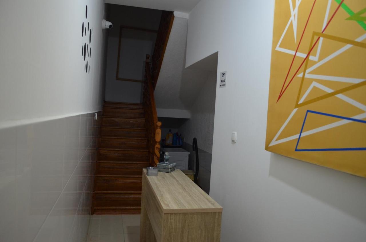 Moonlight Hostel Pristina Exterior photo