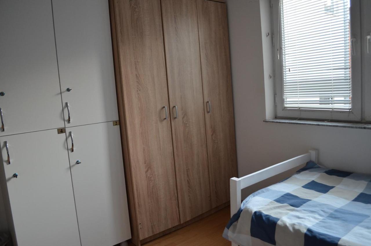 Moonlight Hostel Pristina Exterior photo