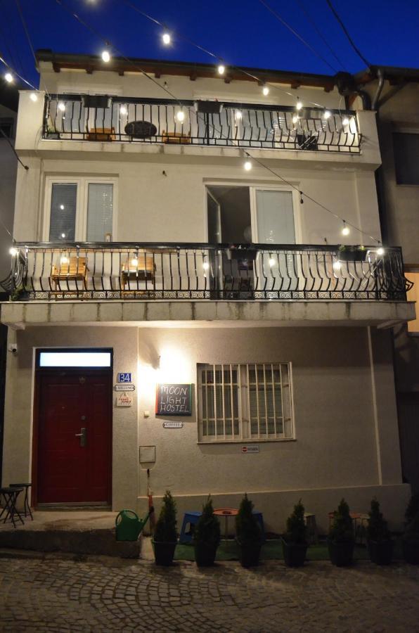 Moonlight Hostel Pristina Exterior photo