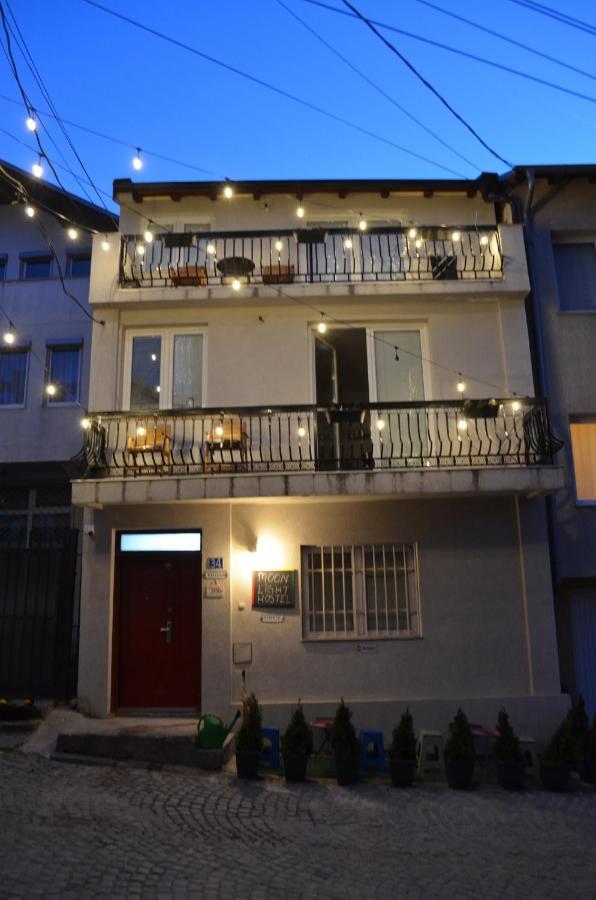 Moonlight Hostel Pristina Exterior photo